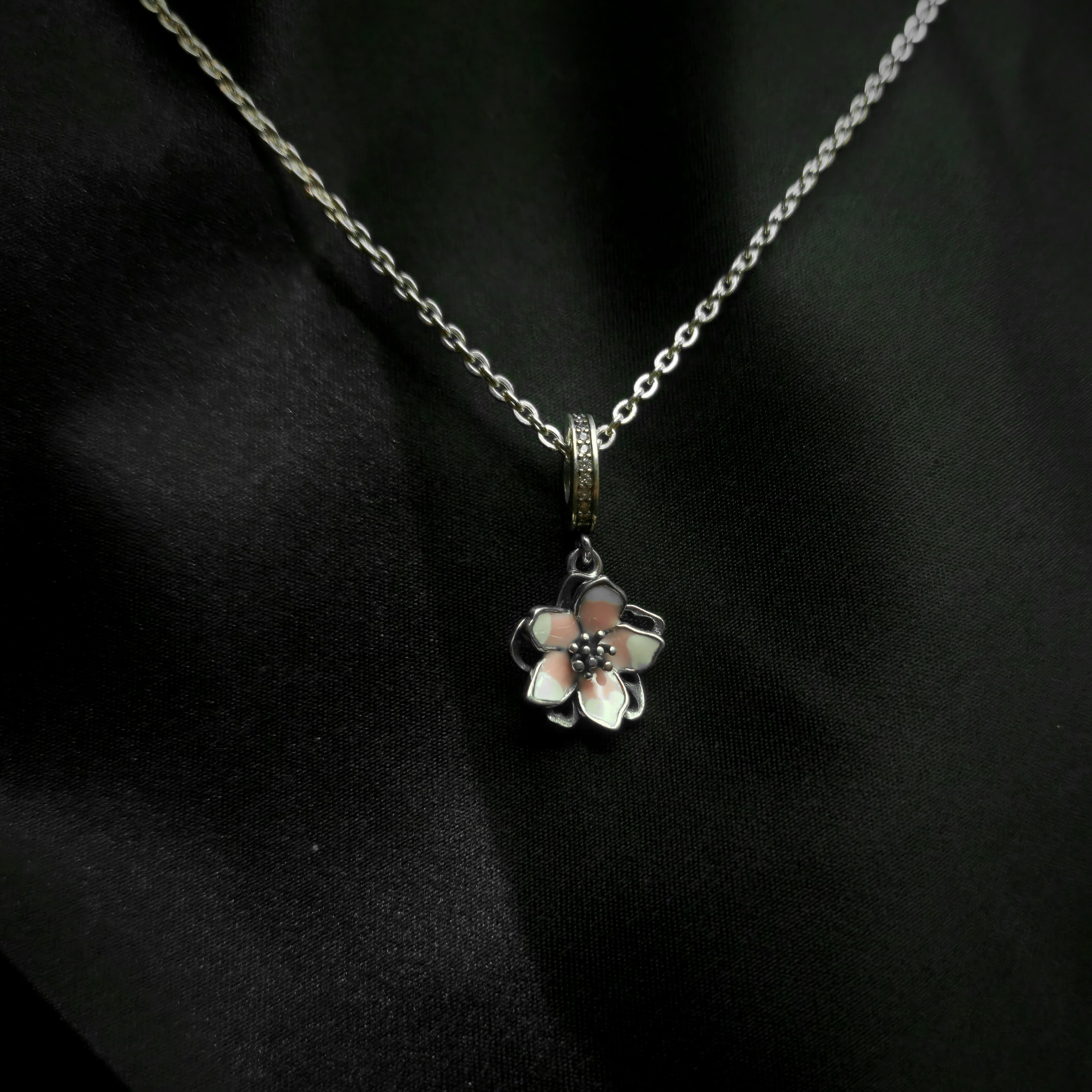Floranova Pendant Chain Set