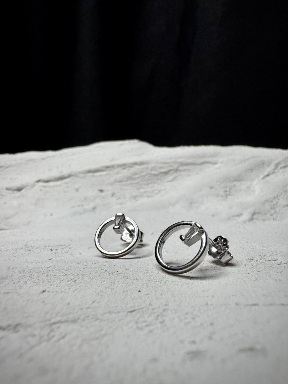 Halo Frame Studs