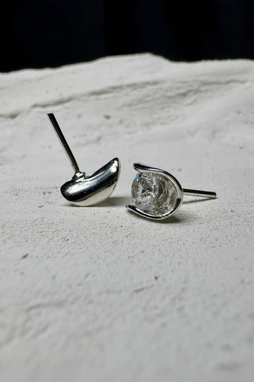 Aura Cradle Studs